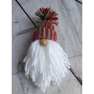 Handmade Hanging Yarn Pom Pom Christmas Gnomes Ornament Red Darker Green New